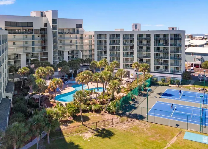 Surf & Racquet Club 203a *