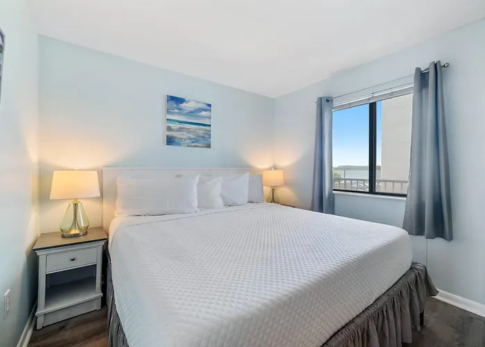 Surf & Racquet Club 203a *